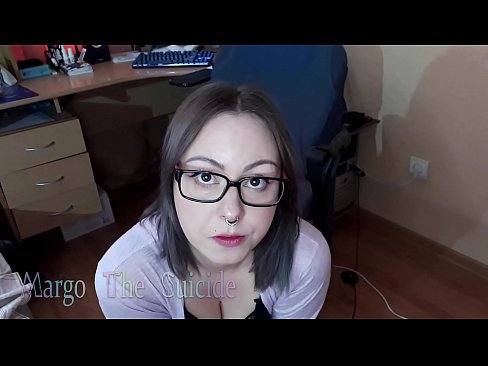 ❤️ Gadis Seksi Berkaca Mata Menghisap Dildo Dalam-dalam pada Kamera ❤❌ Video persetan pada kami ❌❤