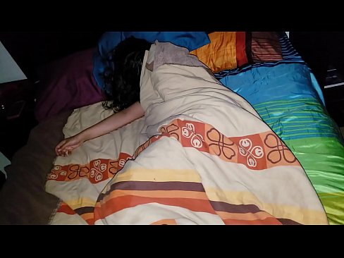 ❤️ Anak tiri memarahi ibu tirinya semasa dia tidur. ❤❌ Video persetan pada kami ❌❤